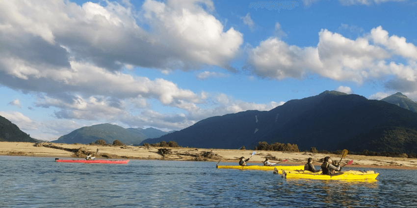 KAYAK - POR EL RÍO PUELO